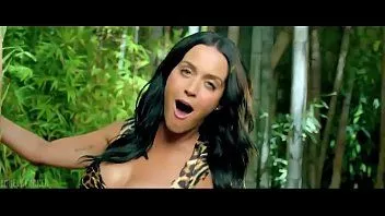 Redare Scene erotice și nud ale celebrei Katy Perry