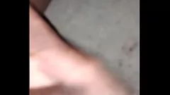 播放 热气腾腾的秘密会议：在我妈妈不在的情况下高潮并抚摸肉