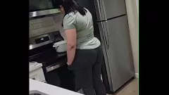 Reproducir Diosa con curvas se moja y se vuelve loca con habilidades orales