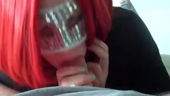 चलाएँ रेडहेड मिल्फ़ पत्नी बड़े डिक को गर्म blowjob देती है