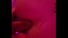 Afspelen Maak je klaar voor een POV anale ervaring met een grote witte pik en strapon dp