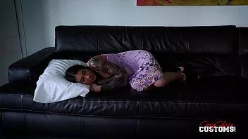 Garota adormecida Felicity Feline para fodê-la